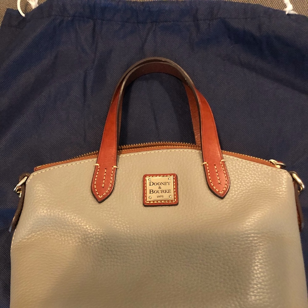 Dooney & Bourke purse